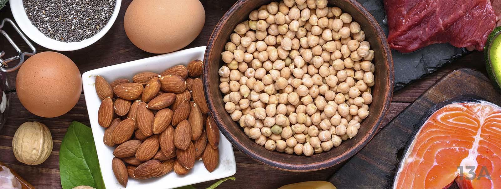 Leben mit ITP: Ausgewogene Ernährung mit frischem Gemüse und Nudeln